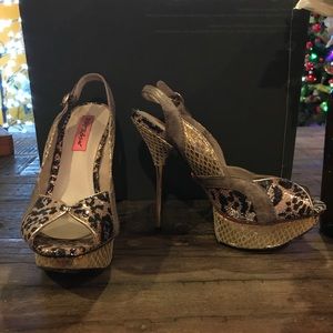 SEXY Betsy Johnson Stiletto Sling Backs